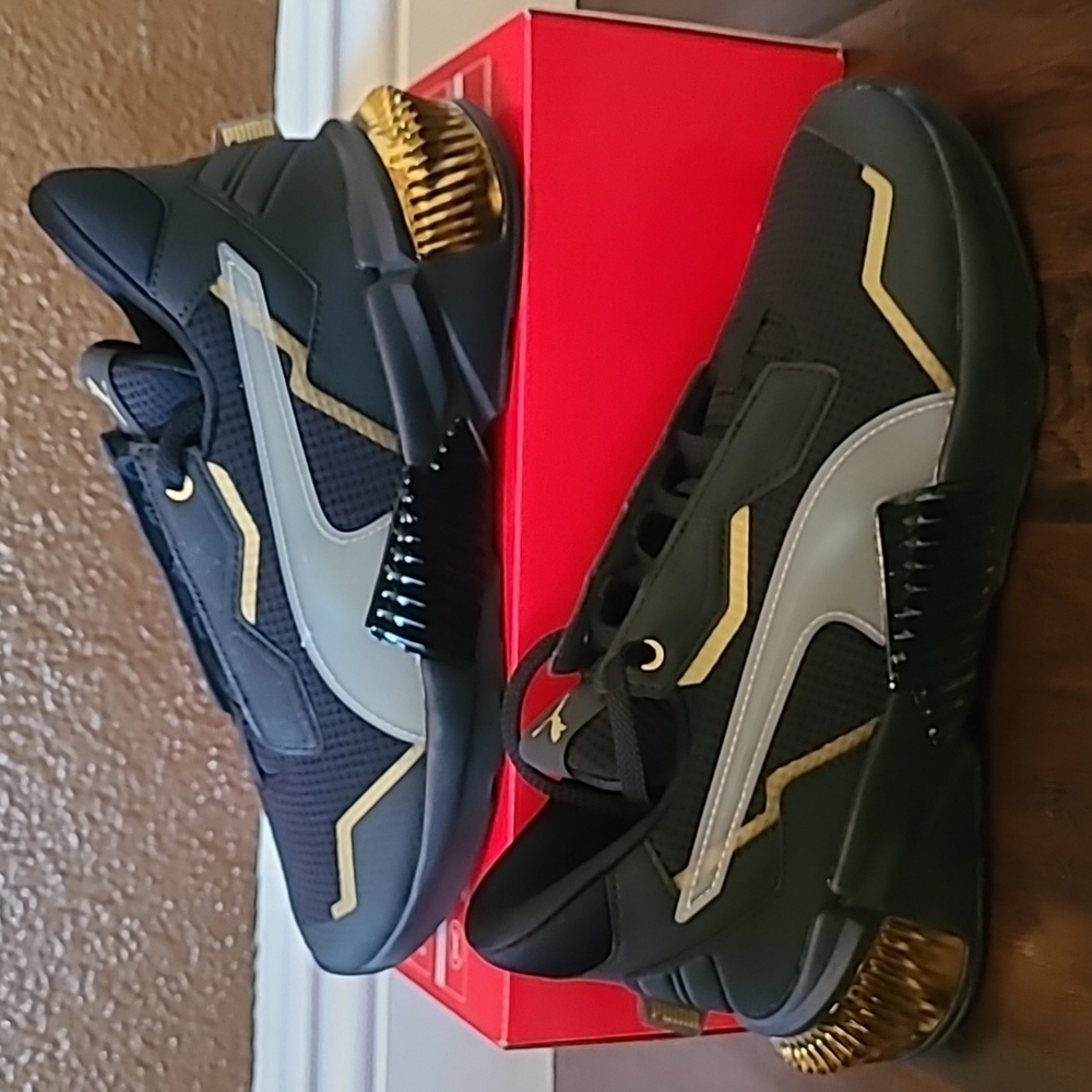 PUMA Woman's Sneakers